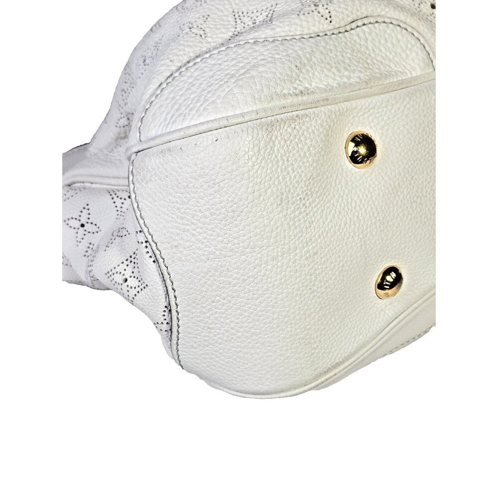 LOUIS VUITTON Mahina Solar PM White Perforated Leather Shoulder Bag Monogram LV - Picture 12 of 16